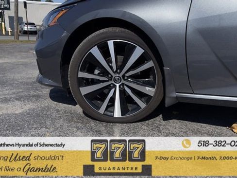 Used 2021 Nissan Altima 2.5 SR w/ SR Premium Package image 6