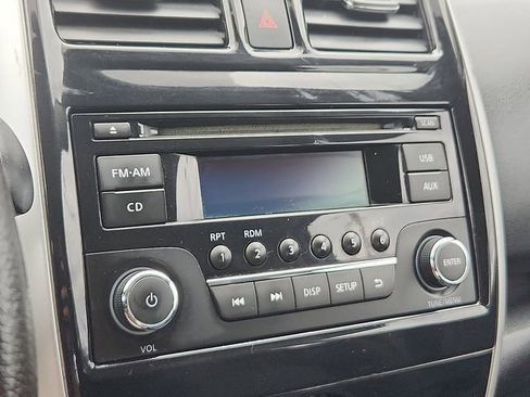 Used 2015 Nissan Versa Note SV FWD image 11