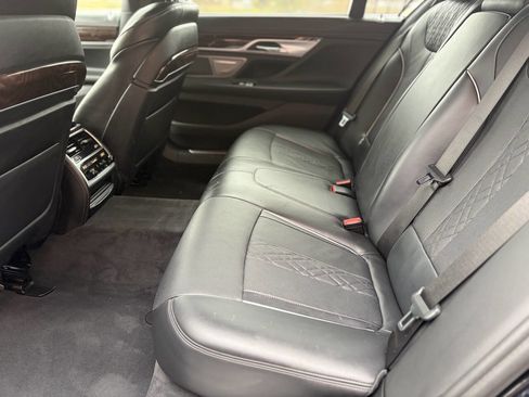 Used 2017 BMW 750i xDrive image 15