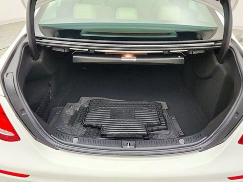 Used 2020 Mercedes-Benz E 350 4MATIC Sedan w/ Parking Assistance Package image 21