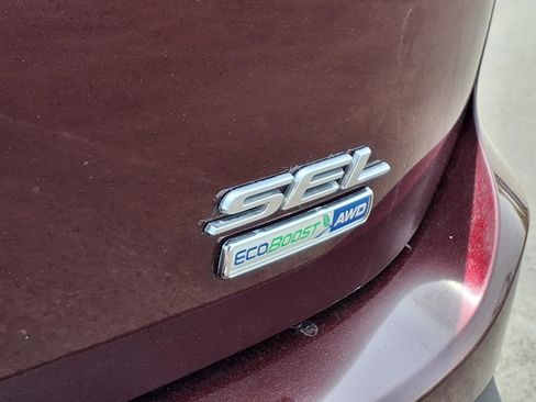 Used 2018 Ford Edge SEL w/ Equipment Group 201A AWD/4WD image 9