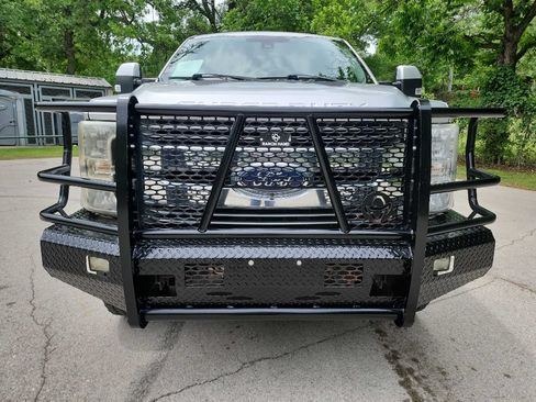 Used 2017 Ford F250 Lariat w/ Lariat Ultimate Package AWD/4WD image 2