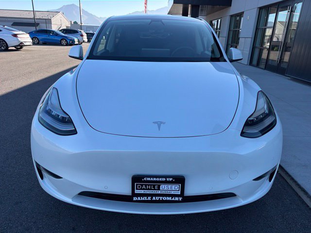 Used 2022 Tesla Model Y Long Range AWD/4WD image 2
