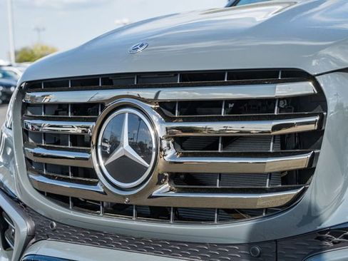 New 2026 Mercedes-Benz GLS 450 4MATIC image 12