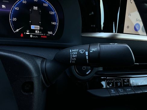 Used 2025 Toyota Crown XLE image 39