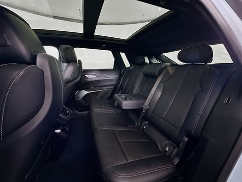 Used 2025 Cadillac Lyriq Sport image 29