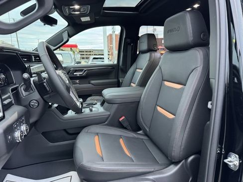 Certified 2025 GMC Sierra 1500 AT4 w/ AT4 Premium Package image 11