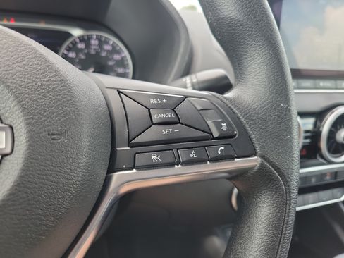 Used 2024 Nissan Sentra SV FWD image 24