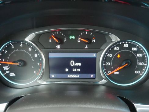 Used 2023 Chevrolet Traverse LT image 14