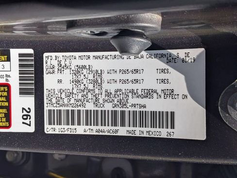 Used 2019 Toyota Tacoma TRD Sport AWD/4WD image 30