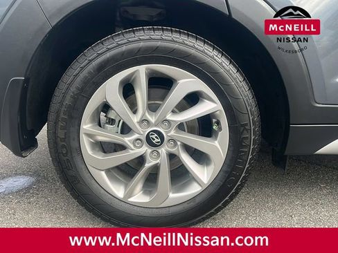 Used 2017 Hyundai Tucson SE image 9