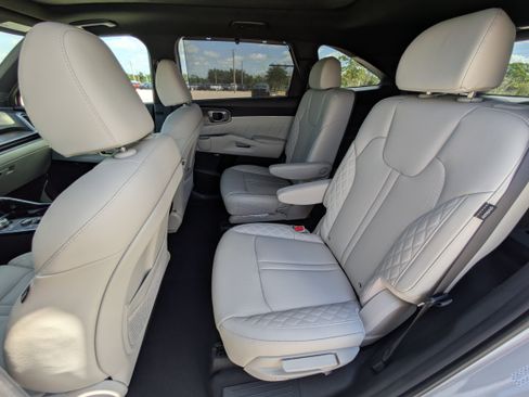Certified 2025 Kia Sorento SX Prestige AWD/4WD image 14