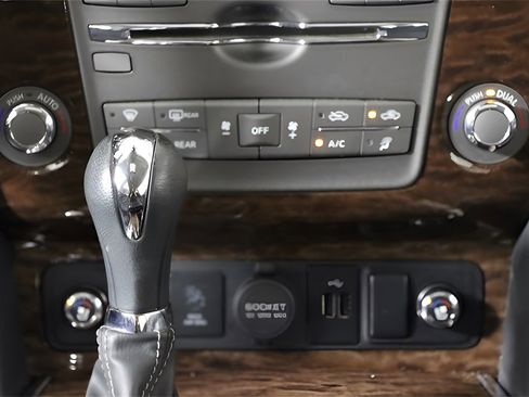 Used 2020 Nissan Armada Platinum w/ Cargo Package image 48