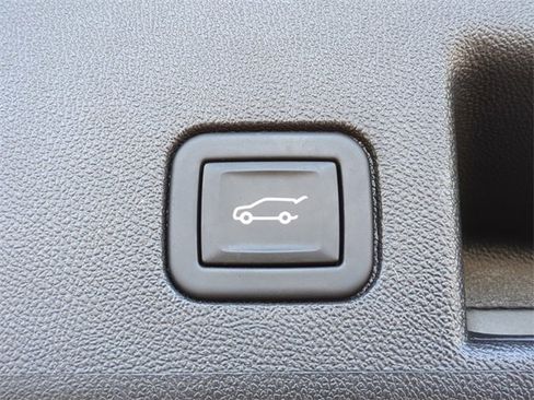 Used 2024 Chevrolet Equinox LT image 13