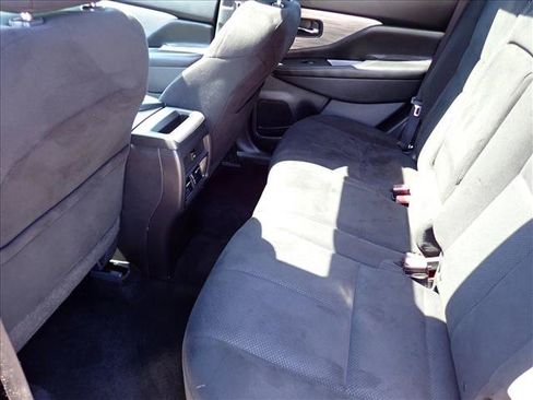 Used 2018 Nissan Murano SV w/ Premium Package FWD image 9
