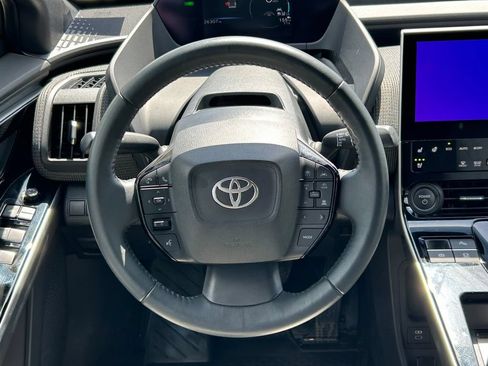 Used 2024 Toyota bZ4X FWD image 41