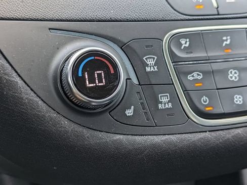 Used 2023 Chevrolet Malibu LT FWD image 28