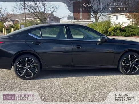 Used 2025 Nissan Altima 2.5 SR image 9