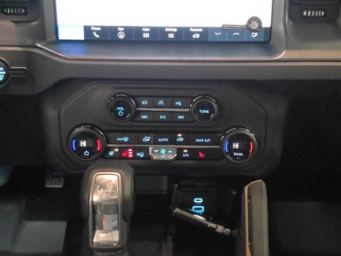 New 2025 Ford Bronco Badlands image 30