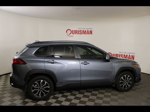 Used 2024 Toyota Corolla Cross AWD Hybrid image 9