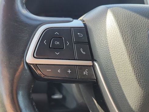 Used 2022 Toyota Highlander XSE image 33