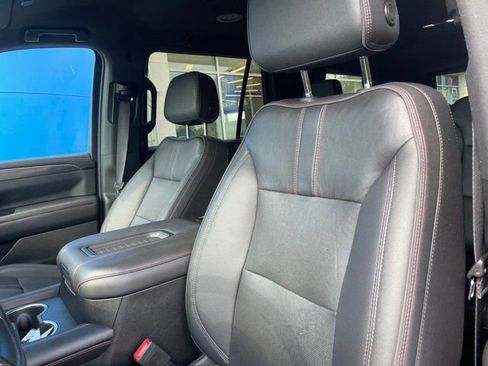 Used 2022 Chevrolet Tahoe RST w/ Luxury Package AWD/4WD image 8