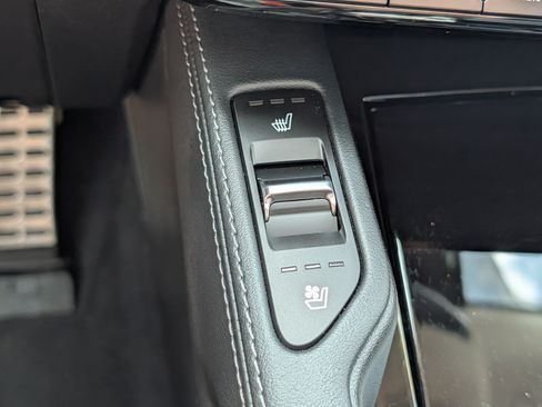 Certified 2025 Kia Telluride SX w/ SX Captain's Chair Package AWD/4WD image 28