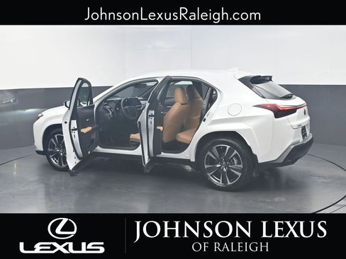 New 2025 Lexus UX 300h FWD image 29