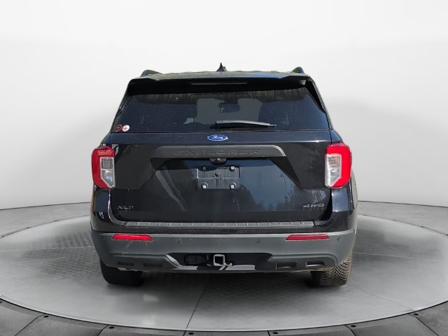 Used 2022 Ford Explorer XLT w/ Class IV Trailer Tow Package AWD/4WD image 4