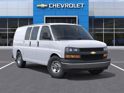 New 2025 Chevrolet Express 2500 w/ Driver Convenience Package RWD image 31