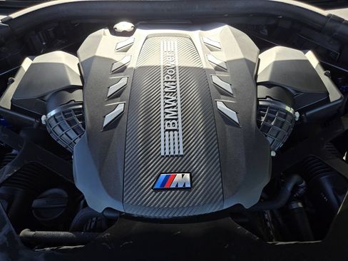 Used 2022 BMW X5 M w/ Executive Package AWD/4WD image 33