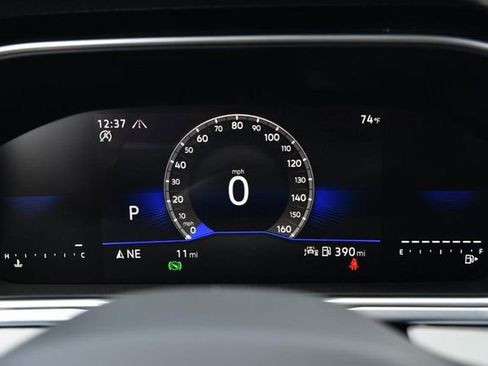 New 2026 Volkswagen Taos SE image 11