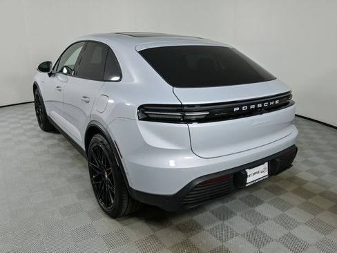 New 2025 Porsche Macan 4 Electric image 3