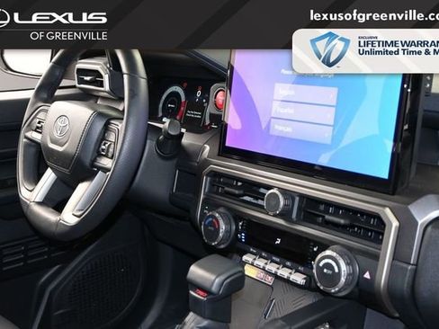 Used 2025 Toyota 4Runner TRD Off-Road Premium AWD/4WD image 30