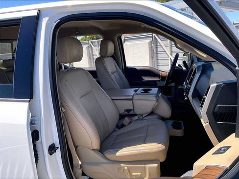 Used 2019 Ford F150 Lariat AWD/4WD image 10