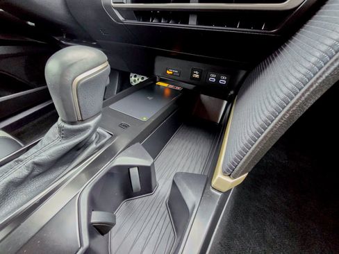 Used 2025 Toyota Camry SE image 16