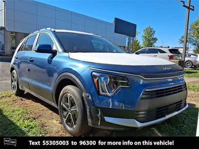 New 2025 Kia Niro EX