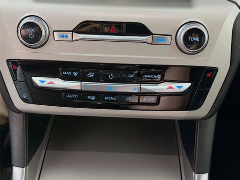 Used 2023 Ford Explorer XLT w/ Equipment Group 202A image 16