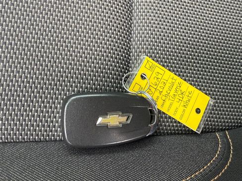 Used 2021 Chevrolet Traverse LS image 36