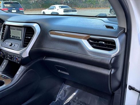 Certified 2019 GMC Acadia SLE image 23