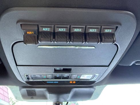 Used 2024 Ford F250 Lariat w/ Lariat Ultimate Package AWD/4WD image 38