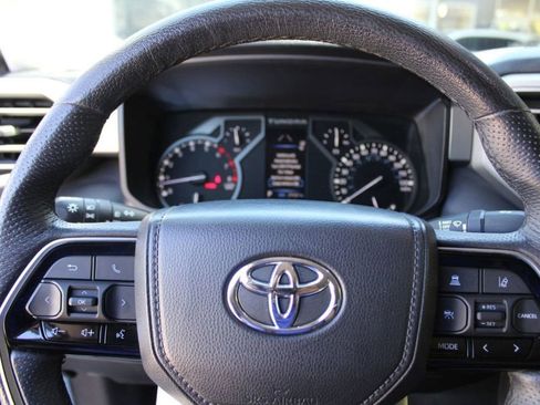 Used 2023 Toyota Tundra Limited image 31