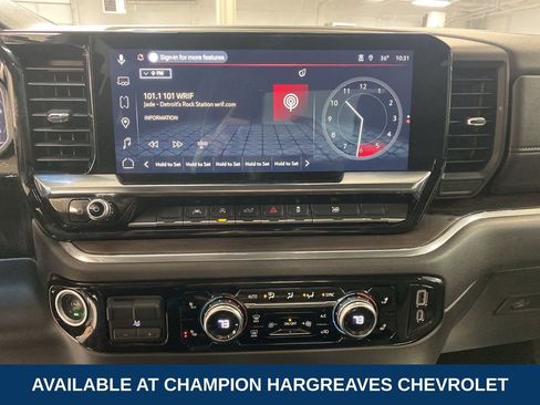 Certified 2025 GMC Sierra 1500 SLT image 17