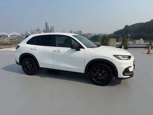 Certified 2024 Honda HR-V Sport image 3