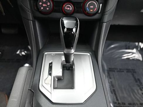 Used 2018 Subaru Crosstrek 2.0i Premium AWD/4WD image 12