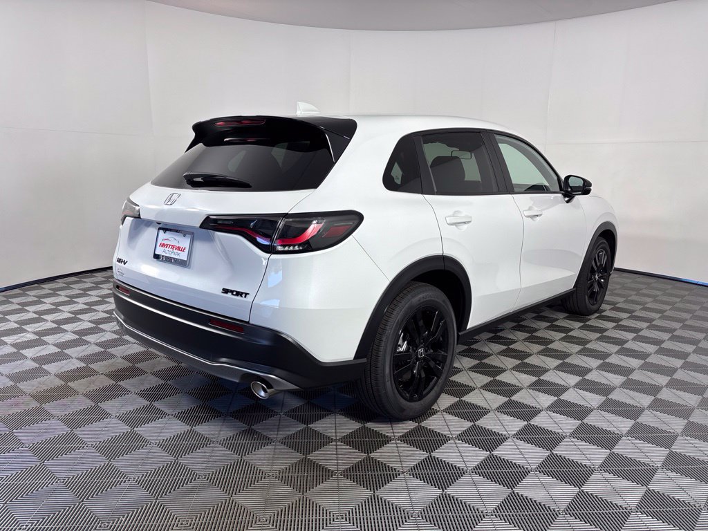 Used 2027 Honda HR-V Sport image 16