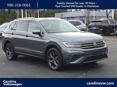 Used 2023 Volkswagen Tiguan SE w/ Panoramic Sunroof Package