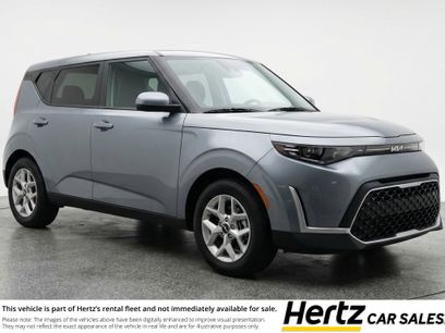 Used 2025 Kia Soul LX w/ LX Technology Package