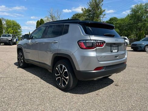 Used 2023 Jeep Compass Limited AWD/4WD image 3