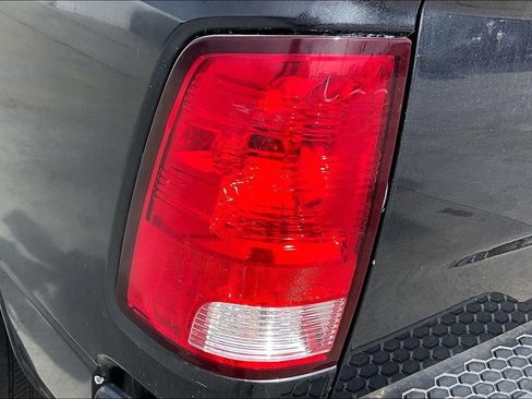 Used 2017 RAM 1500 Express image 35